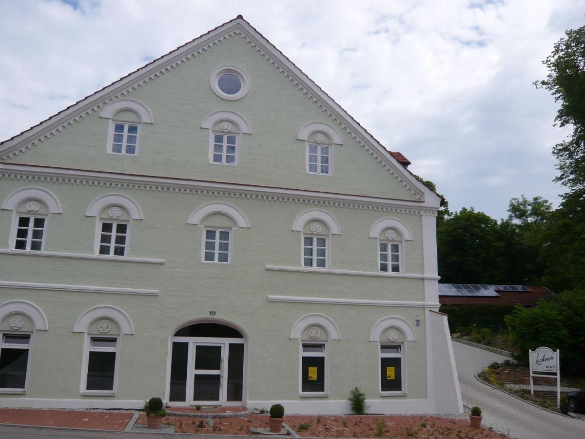 Pension Lechner Hotel Vilsbiburg Exterior photo